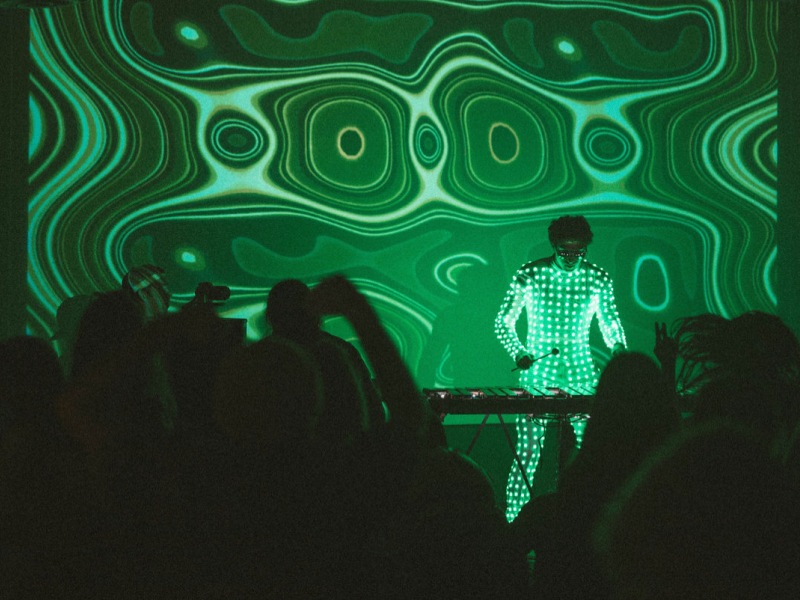 talents_prod's tweet photo. 🎶 Experience the future of music and visual art with our newest artist! Introducing the mesmerizing xylophonist in a LED programmed suit. 
https://t.co/DtIRy7gauI
.
.
#XylophonistLED #VisualArt #MusicRhythm #LEDMapping #Innovation #EventEntertainment #CreativePerformance https://t.co/MbASQhlHbr