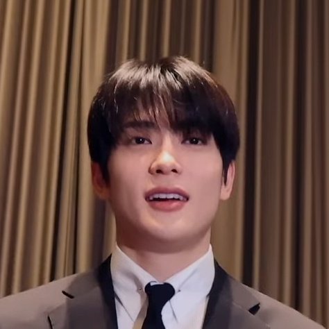 empathyoonoh's tweet photo. pretty boy https://t.co/Emtdg9rcti
