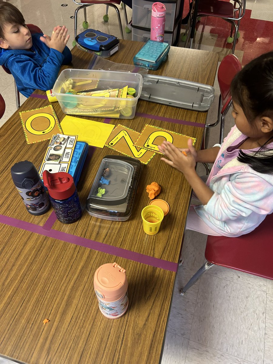 Mrs. Bowen’s Kinder Crew tweet media