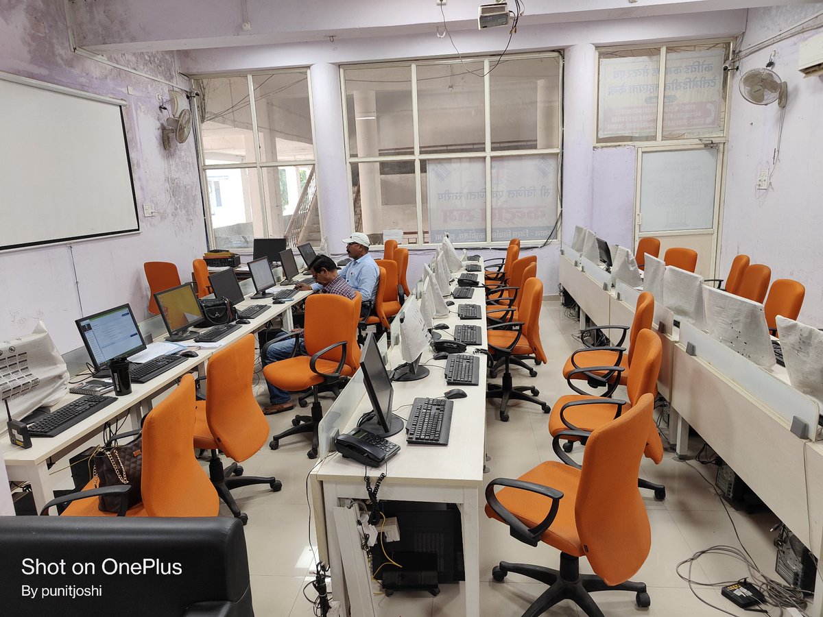 JhabuaProjs's tweet image. विधानसभा निर्वाचन 2023 को दृष्टिगत रखते हुए निर्वाचन आयोग एवं जिला स्तर से प्राप्त होने वाली आदर्श आचार संहिता का पालन व उल्लंघन संबंधी ऑनलाइन एवं ऑफलाइन शिकायतों का निराकरण करने हेतु कंट्रोल रूम स्थापित।

#controlroom
#jhabua
#MPElection_2023

Rm-m.facebook.com/story.php?stor…