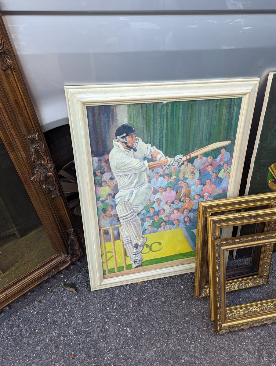MrAdam_Taylor's tweet photo. The things you can buy at an antiques fair! Great pull/run off the pads by @Athersmike. Also spotted one of Merv Hughes and Carl Hooper. #sunburyantiques https://t.co/xJjvQVtdxI