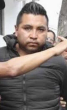 RoninShaolin's tweet photo. Quedará en libertad condicional el HDSPM que lanzó a un cazo de aceite hirviendo al perrito callejero de Tecámac. Su nombre es Sergio Buendía Morales. Hagámoslo viral para que esta 💩 no encuentre paz en ningún lado. @FundacionToby @HELA_MORE @noamaltratoanim @Mr_Civico https://t.co/wnEpyDUFsI