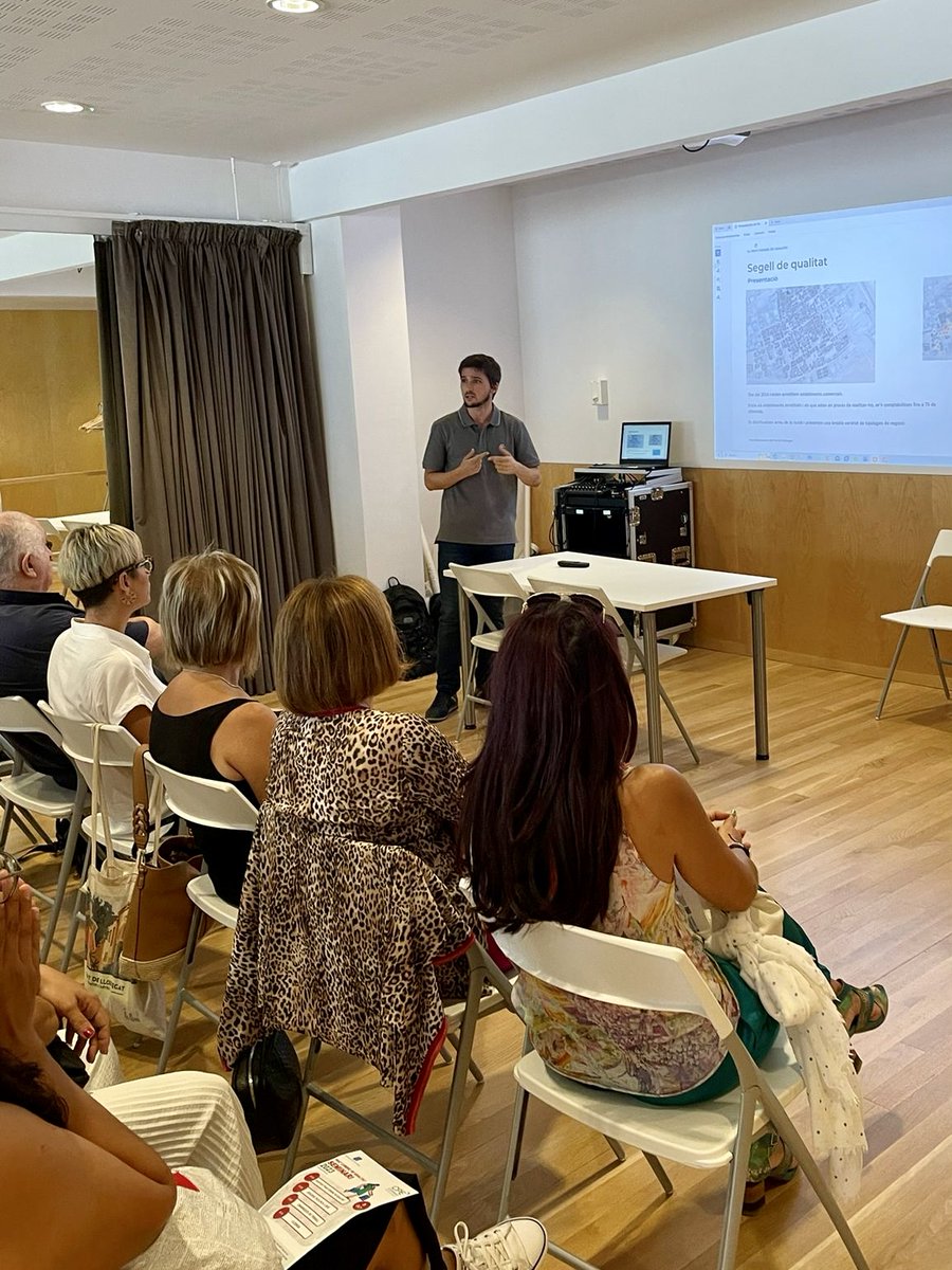 J3B3Economics's tweet photo. 📝 Treballem amb els establiments d' @elpratcomerc per fomentar els vincles entre els comerços i serveis del municipi.
🔗 https://t.co/Ko49fGD3bH

#elprat #comerçdequalitat #comerçdeproximitat #elprateconomia #elpratcomerç #j3b3economics
@ajelprat @elprateconomia https://t.co/Gg2a4kgn2E