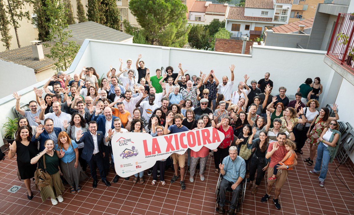 sostrecivic's tweet photo. 🔑 Inaugurem #LaXicoira a #Olesa, un exemple de col·laboració pública-cooperativa per recuperar patrimoni en desús.
En un acte encapçalat per @perearagones vam reivindicar l’#HabitatgeCooperatiu com eina imprescindible per garantir el #DretHabitatge
👉https://t.co/aAUsUC6kvo https://t.co/CUUiT1cm07
