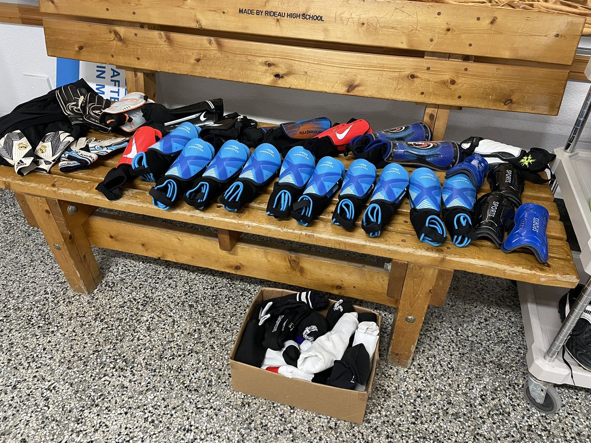 ManorParkPS's tweet photo. Getting ready for our tier 1 and 2 junior soccer tournament and so thankful to our amazing community for the donations of gear! Go team Manor Park! @ocdsb https://t.co/VeF1od8DzE