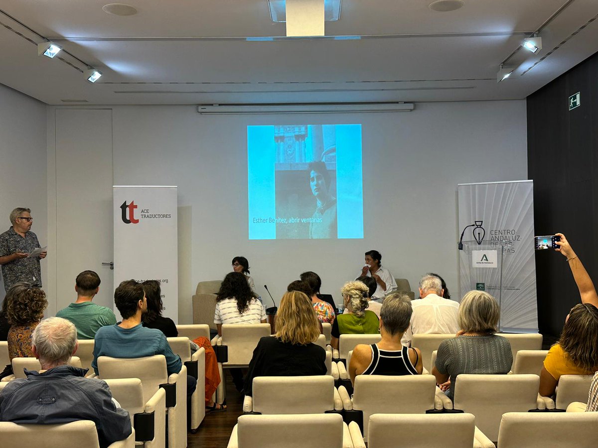 📢 La presidenta de AICE, <a href="/Concha_Ortiz/">Concha Ortiz</a>, ha estado en el evento organizado por <a href="/acetraductores/">ACE Traductores</a> sobre la #traducción y la importancia del asociacionismo.

Con representantes de <a href="/Red_Vertice/">Red Vértice</a> y <a href="/Asetrad_ORG/">Asetrad</a>, <a href="/jnegrogarcia/">Chus Negro García</a>, Marta SÁNCHEZ-Nieves Fernández y <a href="/monimio/">monika miofsky</a>.