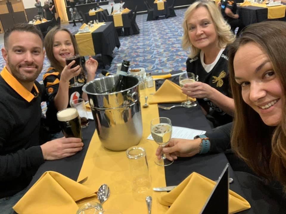 Gemma_Dorling's tweet photo. This time three years ago behind closed doors and socially distanced we “watched” Wasps beat Bristol for a place in the Prem Final. The best memories in the weirdest of times 🐝 I miss my team 💛 https://t.co/usGhw26ZS8