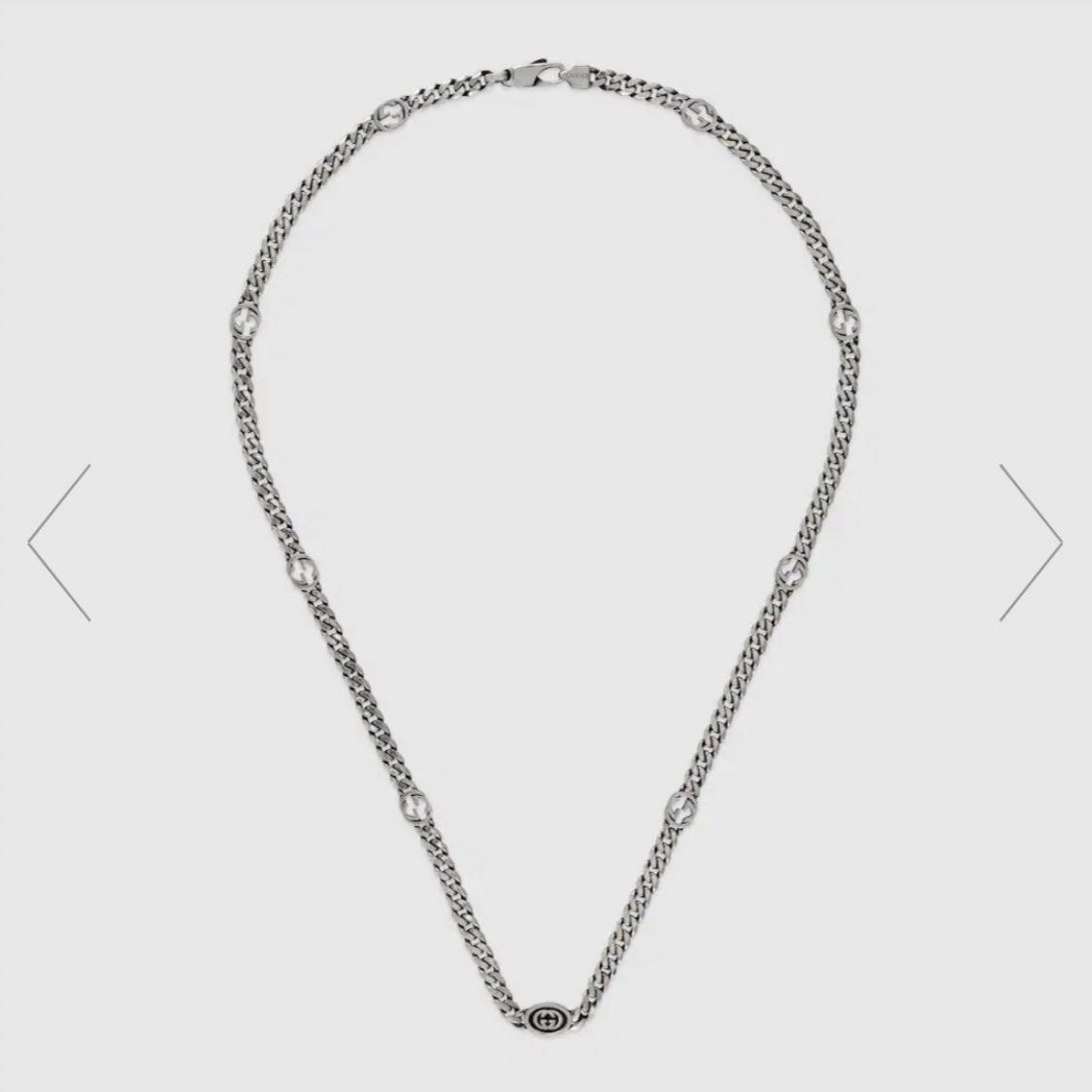 LeeKnow wearing today two different Gucci necklaces. One for the red carpet and another for the performance stage.

#리노 #LeeKnow #リノ <a href="/Stray_Kids/">Stray Kids</a> <a href="/Stray_Kids_JP/">Stray Kids Japan Official</a> <a href="/gucci/">gucci</a>