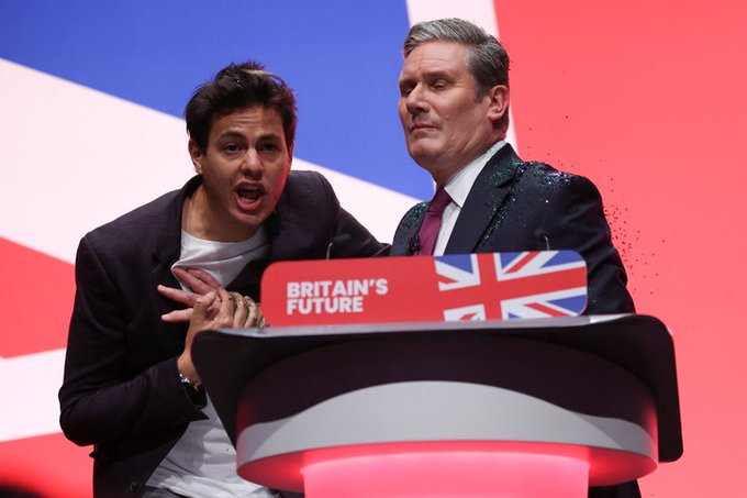 If only Starmer had chinned him. His stock with the British public would have soared. #JohnPrescott