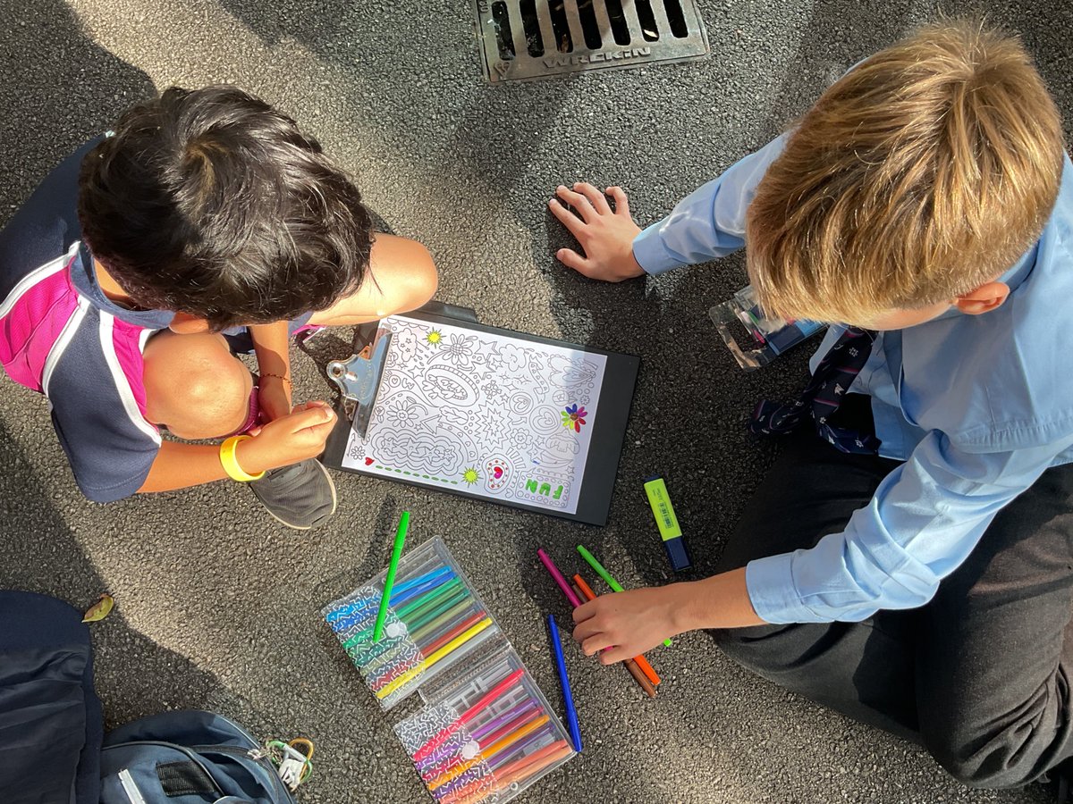 HWD_Upper's tweet photo. Happy World Mental Health Day 🌍#HazelwoodYear7 have met up with their #HazelwoodYear3 buddies again today for some shared mindfulness colouring. It’s so amazing to see these lovely bonds strengthening each week 🫶 #HazelwoodBuddies #HazelwoodCompassion https://t.co/C4qtKaD40J