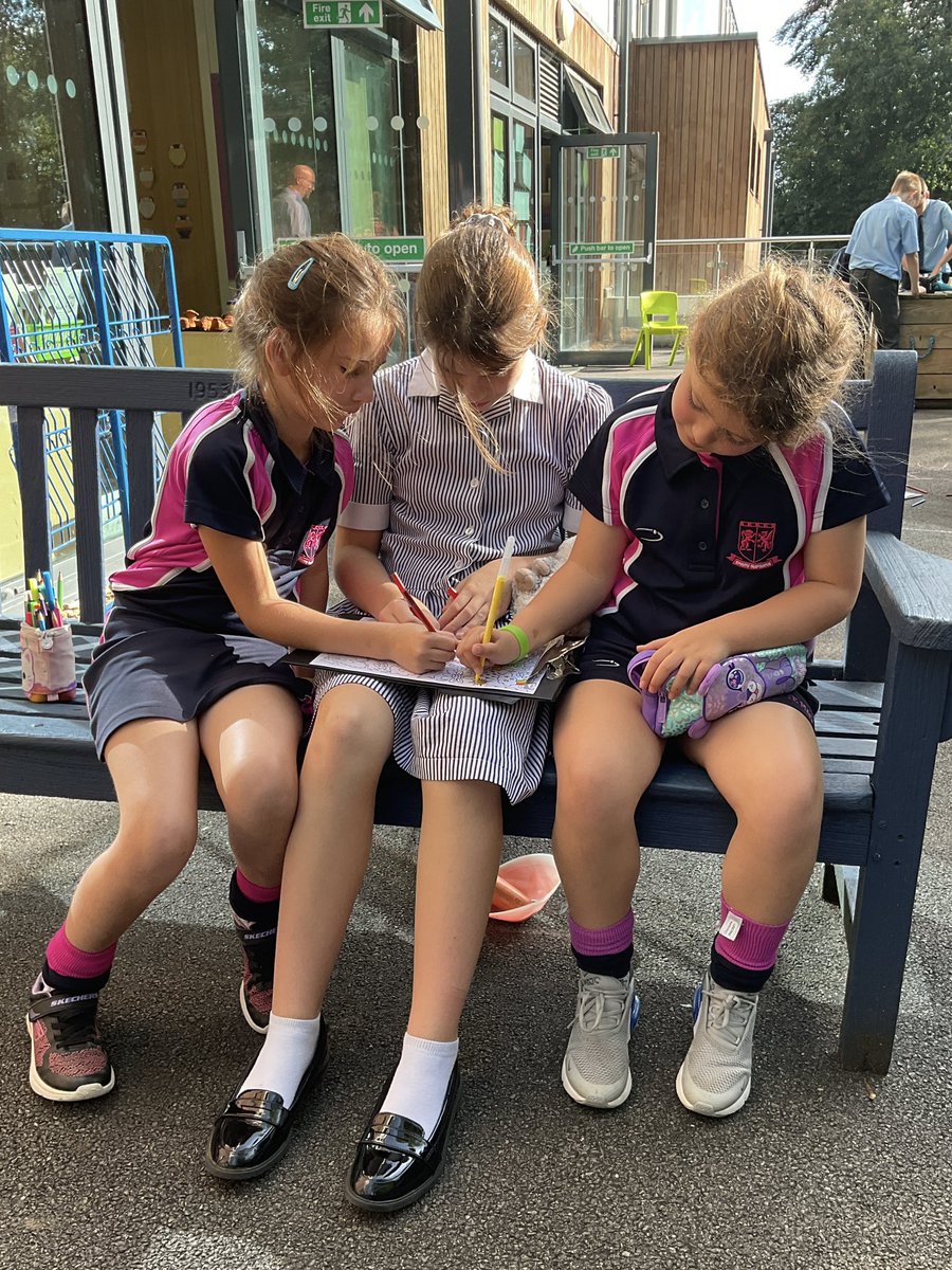 HWD_Upper's tweet photo. Happy World Mental Health Day 🌍#HazelwoodYear7 have met up with their #HazelwoodYear3 buddies again today for some shared mindfulness colouring. It’s so amazing to see these lovely bonds strengthening each week 🫶 #HazelwoodBuddies #HazelwoodCompassion https://t.co/C4qtKaD40J