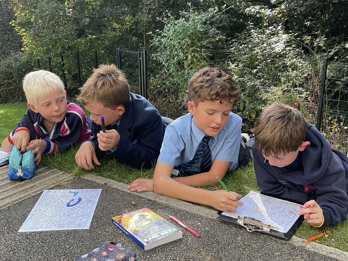 HWD_Upper's tweet photo. Happy World Mental Health Day 🌍#HazelwoodYear7 have met up with their #HazelwoodYear3 buddies again today for some shared mindfulness colouring. It’s so amazing to see these lovely bonds strengthening each week 🫶 #HazelwoodBuddies #HazelwoodCompassion https://t.co/C4qtKaD40J