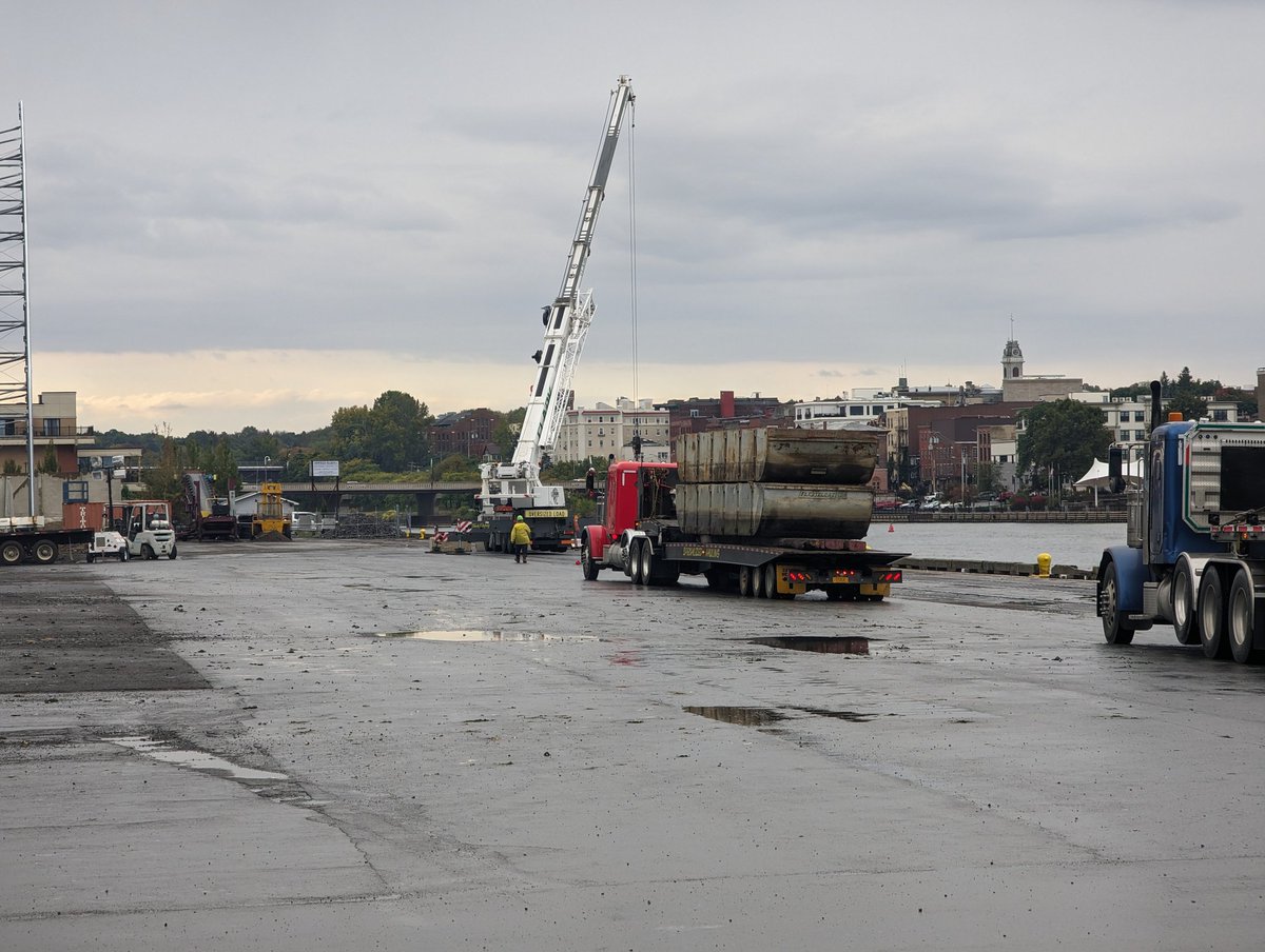 PortOswego's tweet photo. Marine drilling company setting up their barges to start test drilling in the Oswego Harbor for the eventual Harbor deepening. #portoswego. #hwyh2o #oswegony https://t.co/V17449ZGrb