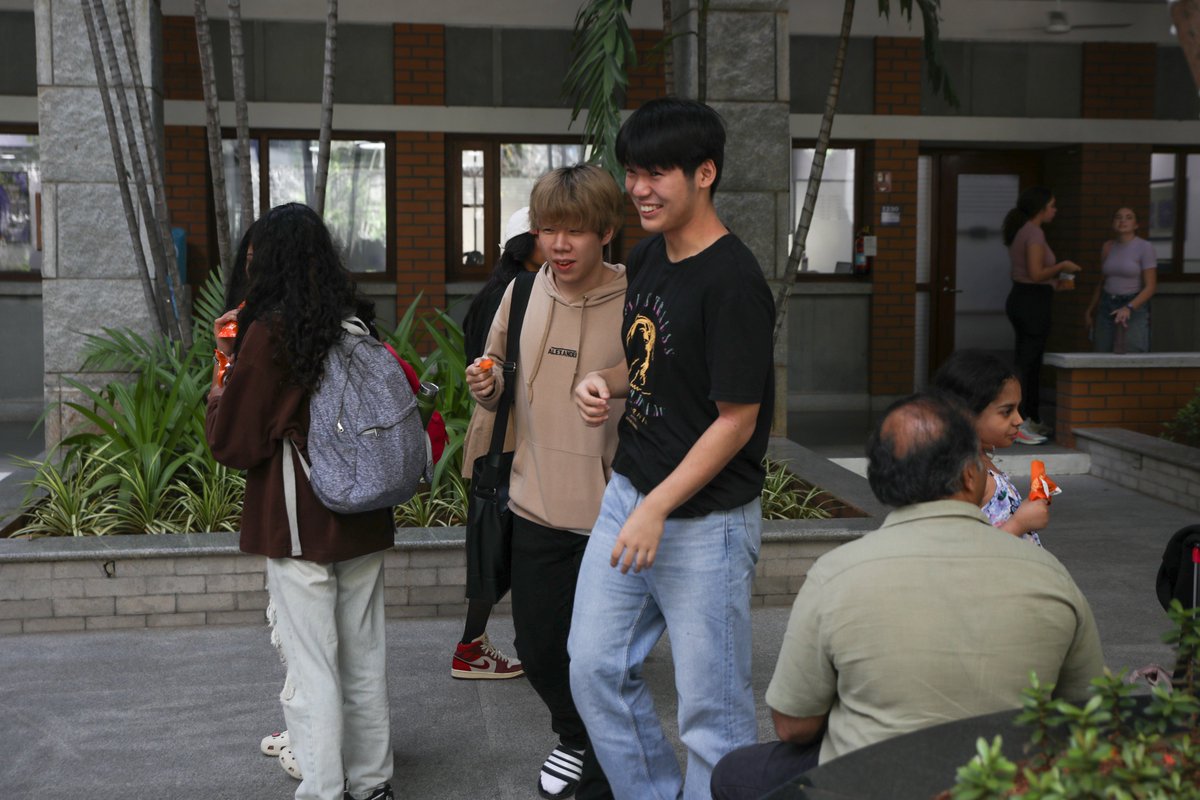 AISChennai's tweet image. Celebrations —big or small—are an integral part of our culture here at #AISChennai. We celebrated every #AISCHighSchool student being in attendance on campus with popsicles in the courtyard.

#AISCLearner