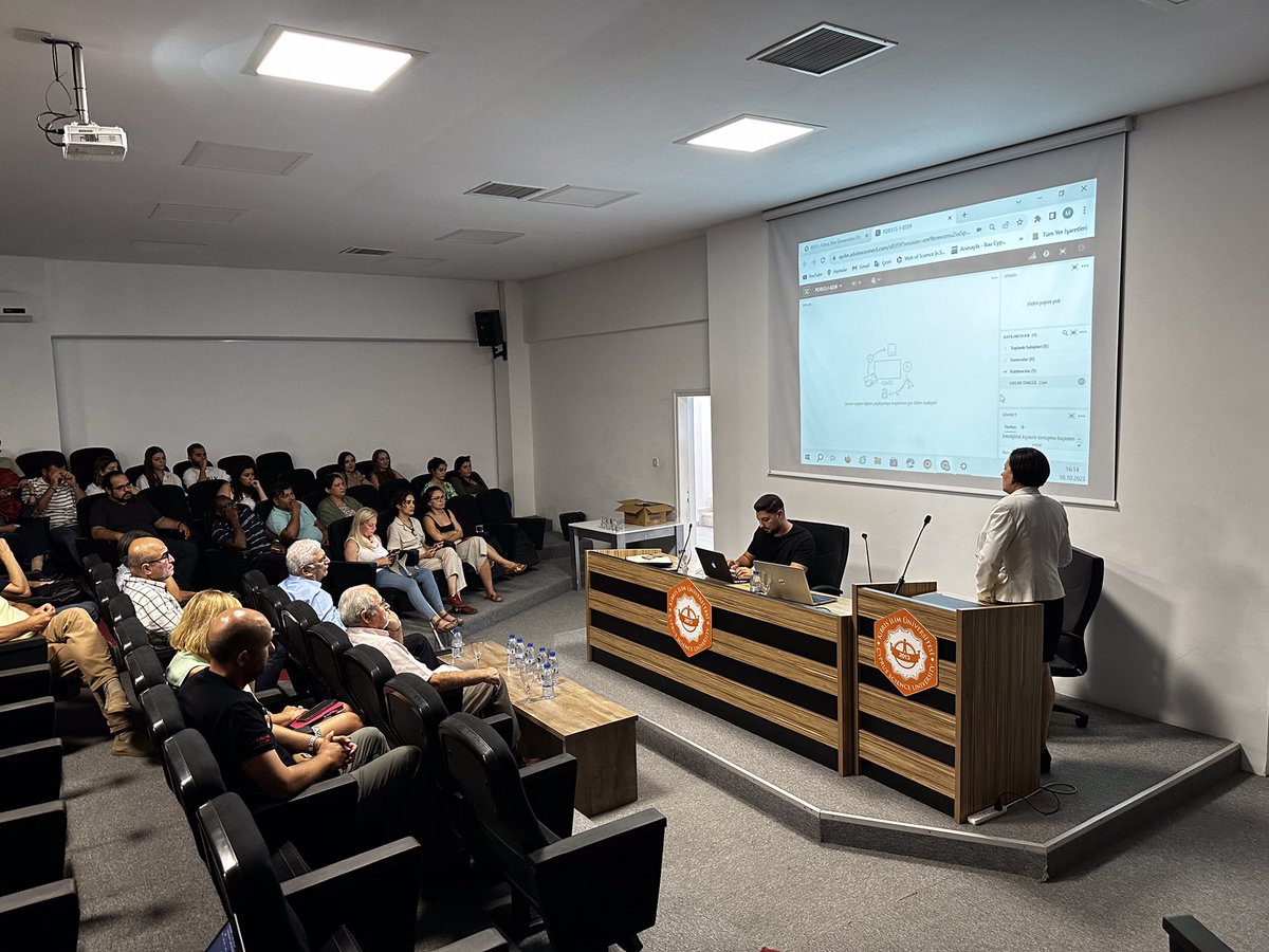 caucampus's tweet photo. Doç. Dr. Mehtap Köse Ulukök ve Yrd. Doç. Dr. Hasan Tangül, 2023-2024 Güz Dönemi Çevrimiçi Eğitim’de Kullanılacak Uygulamalar Hakkında Akademisyenlerimize Bilgilendirme Semineri Gerçekleştirdi 🧡
#OnceSen #YouFirst #csu #csuseminer #güzdönemi https://t.co/Cjsf3AWI8k