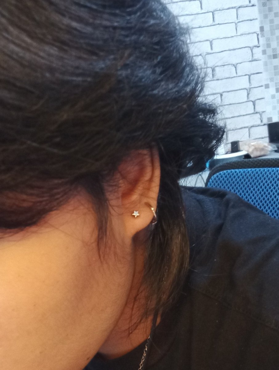 zepmacs's tweet photo. piercing update... if you even care https://t.co/IV2jJCo7dj