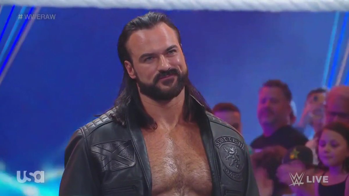 DrewMcintyreCOM's tweet photo. HQ #WWERAW Screencaptures: https://t.co/vsuQGXuE6h

(@DMcIntyreWWE) https://t.co/tBlkCskxyE