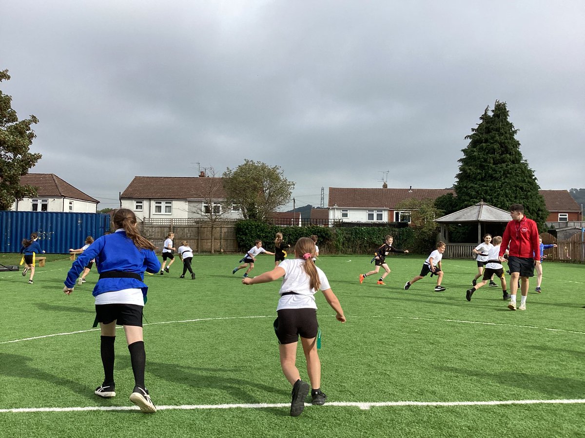 Hillview Primary School & Early Years tweet media