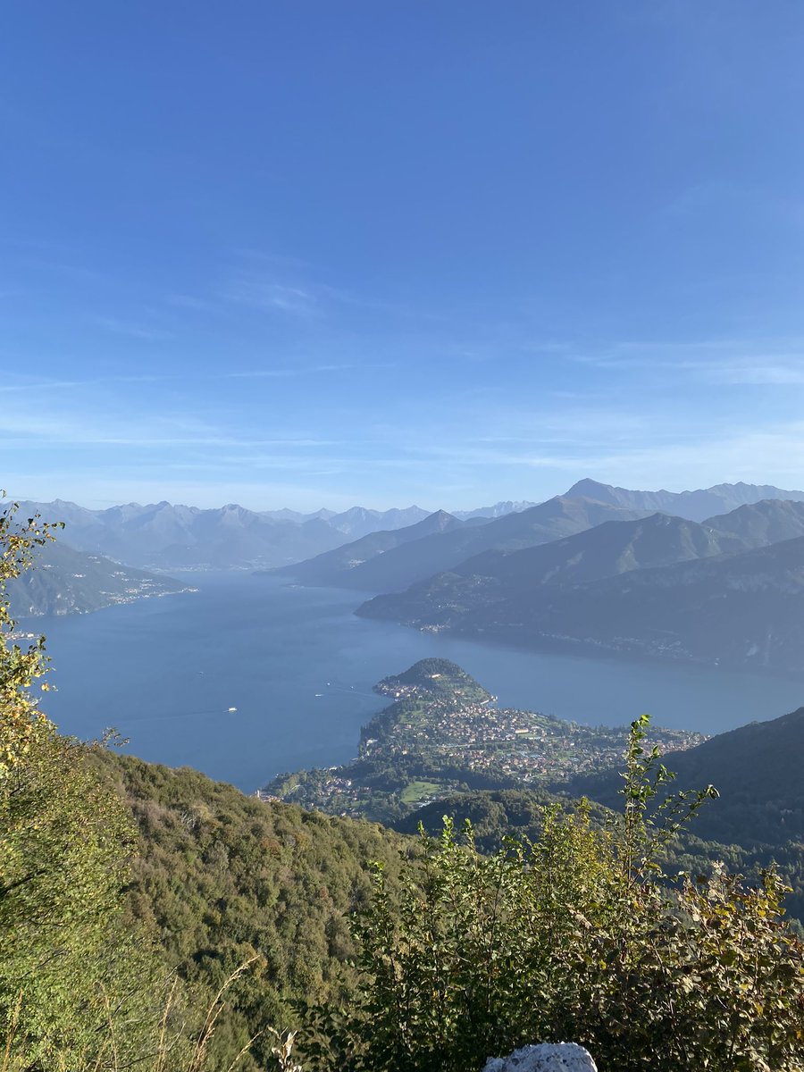 DavideLocci10's tweet photo. Loneliness + nature = freedom #mountain #montenuvolone #Bellagio https://t.co/vc5bFLbdfB