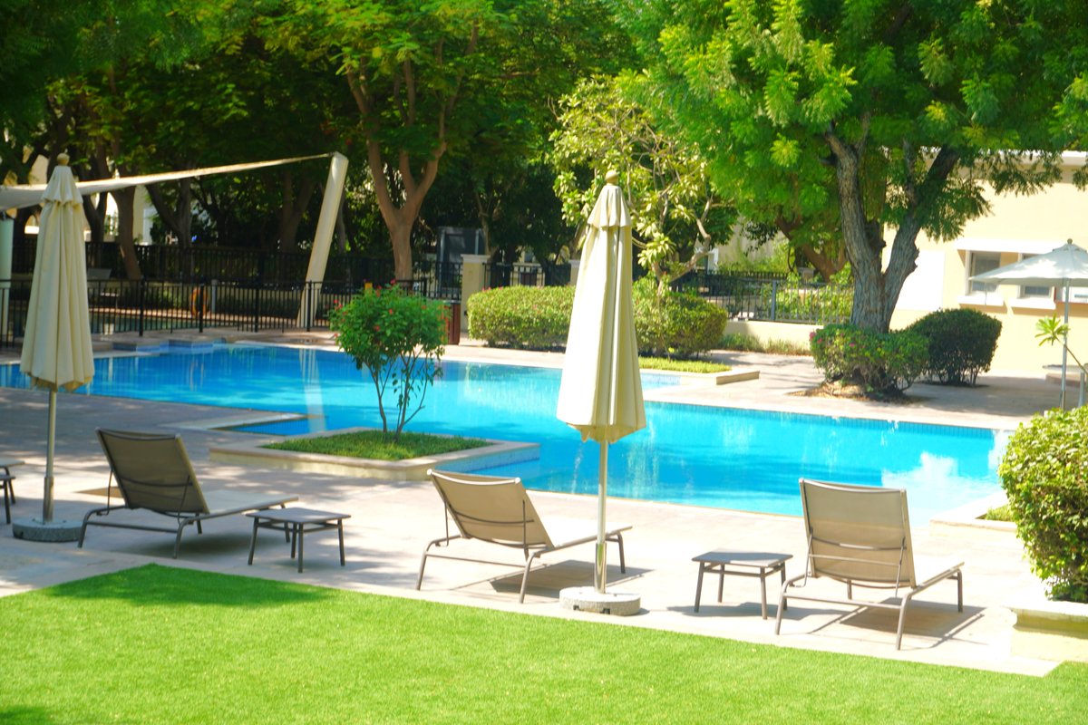 PhoenixHomesRE's tweet photo. FOR SALE.
Al Reem
Arabian Ranches 1
Type 3e
3 bedroom with Study
Upgraded Bathroom
Corner unit
Spacious Garden
Vastu Compliant
Vacant on Transfer.
Call or whatsapp me for details. 0527708551
#preferedagency #phoenixhomes #arabianranches #forsale #townhouseforsale #villaforsale https://t.co/ieAXWoUJRH