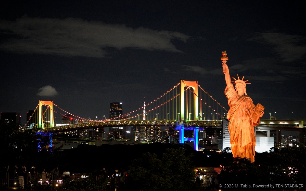 🇯🇵 自由の女神とレインボーブリッジ
🇺🇸 #Liberty 🗽 and The #Rainbow 🌈 bridge 🌉 #Odaiba #MinatoCity #Tokyo #Japan #LGTBI #photograghy #SonyAlpha
* By hand without Tripod.
   1/10s
   F 5.6
   L 70 mm
   ISO 6.400
