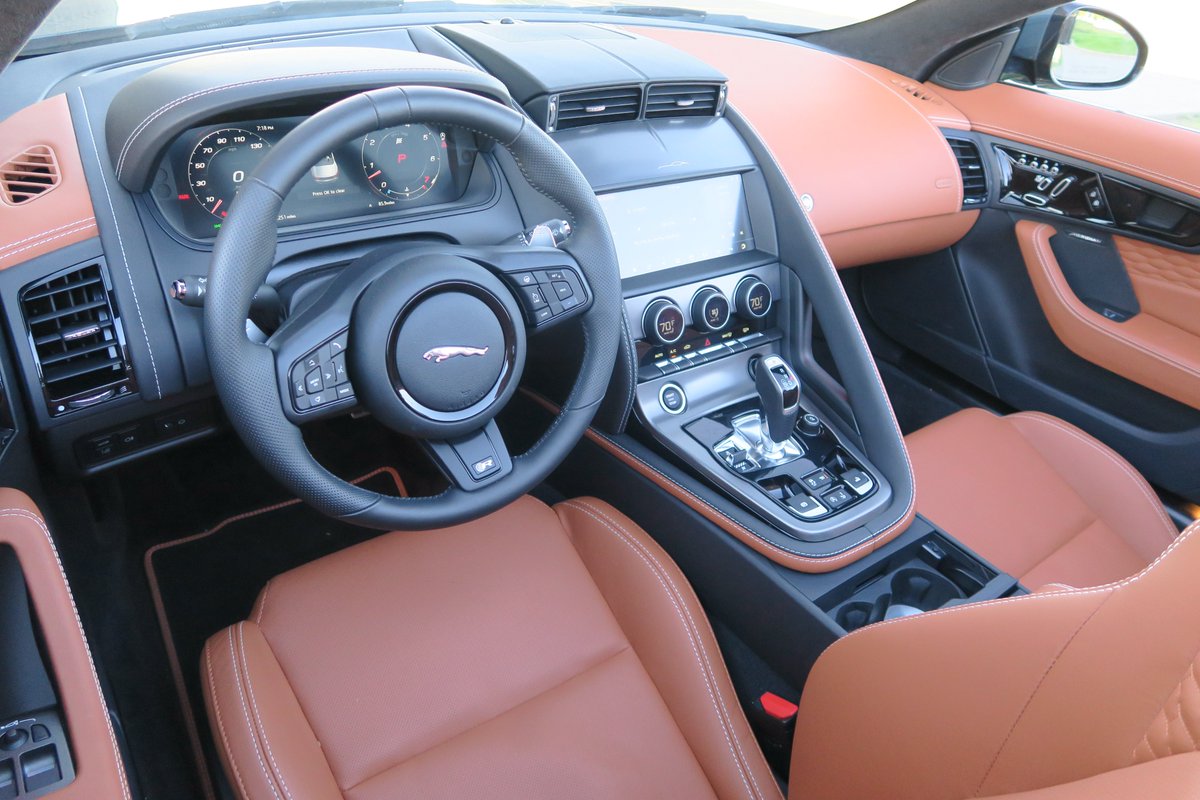You KNOW you want to drive this - 2024 Jaguar F-Type R convertible.  I did!  Click the link below for more and be sure to follow me here on da X!  #jaguarcars #jaguarftype #jaguarftyper #techmobilitypod #thetechmobilitypodcast 
techmobilitytopics.buzzsprout.com/2104930/137500…