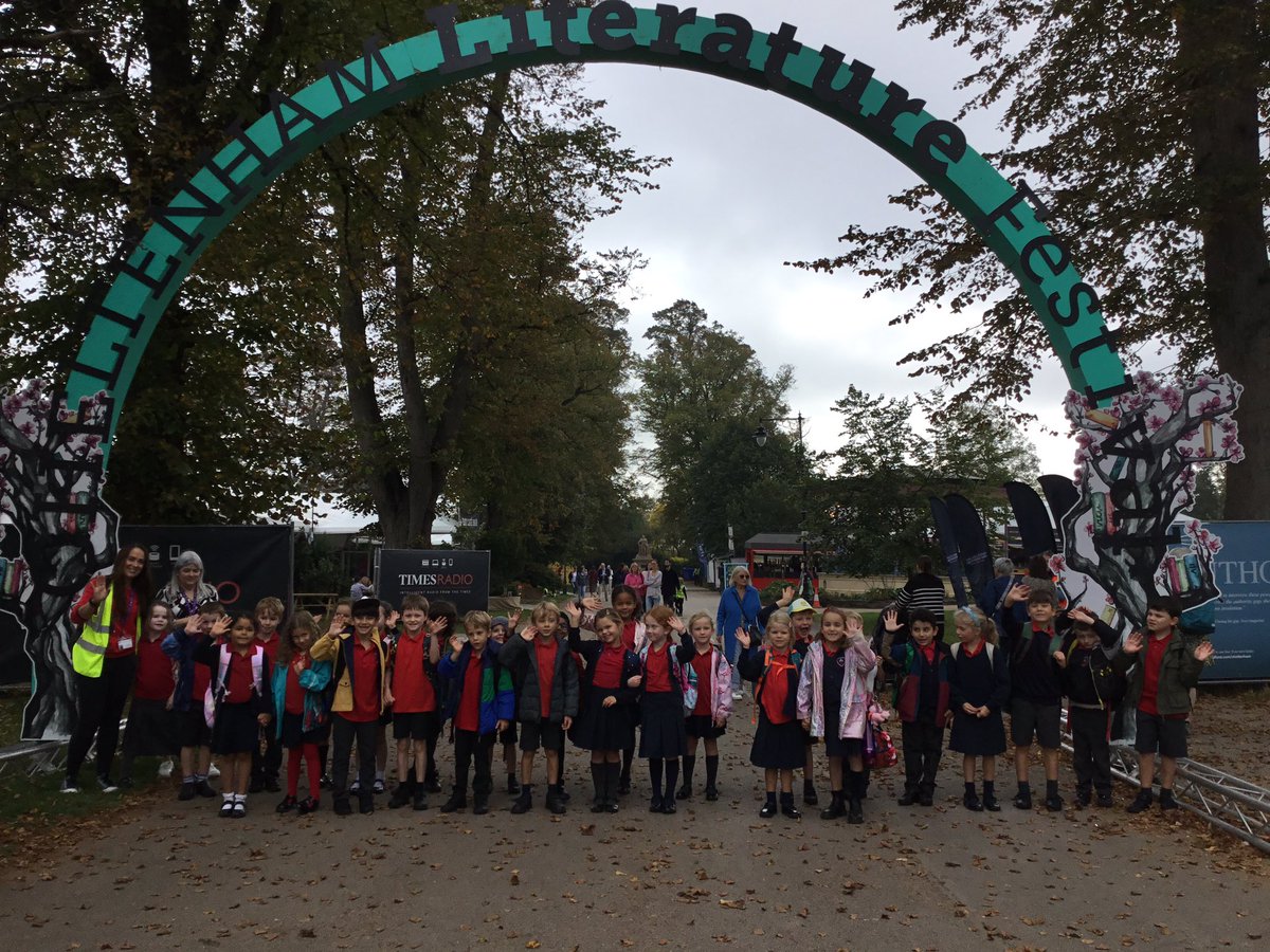 Year 2 loved their visit to @CheltLitFest to see @MichaelRosenYes Poems and Stories! We laughed so much especially when he recited “Chocolate Cake!” @DGATSCHOOLS