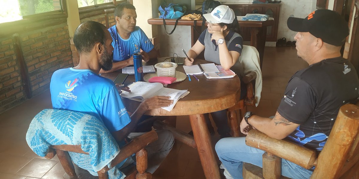 Acompañantes nacionales y equipo de <a href="/Iyaracuy/">Infocentro Yaracuy</a> se reúnen en El Picacho cuna de <a href="/YAR20P/">Infocentro El Picacho</a> a fin de revisar procesos orgánicos propios de la dirección regional..

#7AñosRadioMiraflores
¡Vamos!
<a href="/Gabrielasjr/">Gabriela Jiménez</a>
<a href="/cytdanmarys/">Danmarys Hernández</a>
<a href="/LaRosaInfoVE/">LaRosaInfoVE</a>
<a href="/JLEONYARA/">JULIO LEÓN</a>