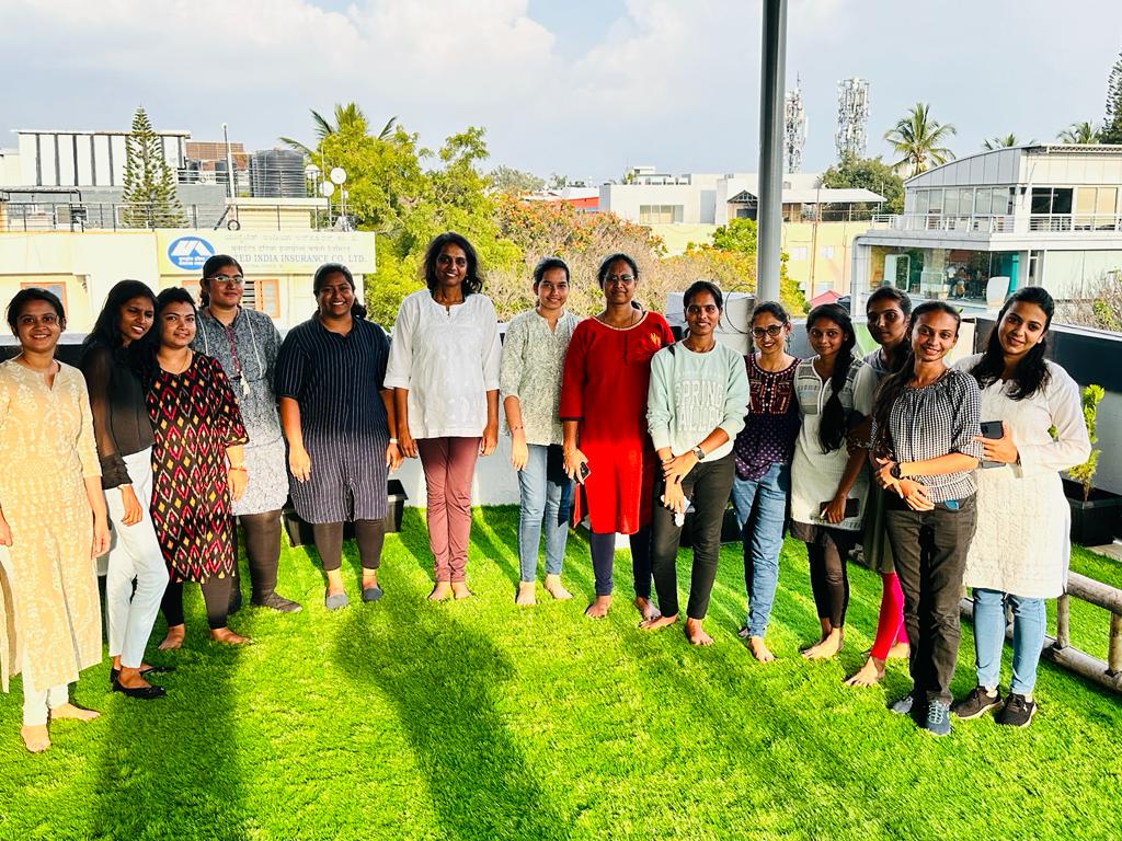 Nu10Tech's tweet photo. •
🧘‍♀️ Yoga Fridays at the office! 🧘‍♂️
We've been unwinding and finding balance together with our colleagues over the last two Fridays. 

On September 22nd and October 6th, @Nu10 dedicated a rejuvenating session for its employees. https://t.co/OR9JgdR1jj