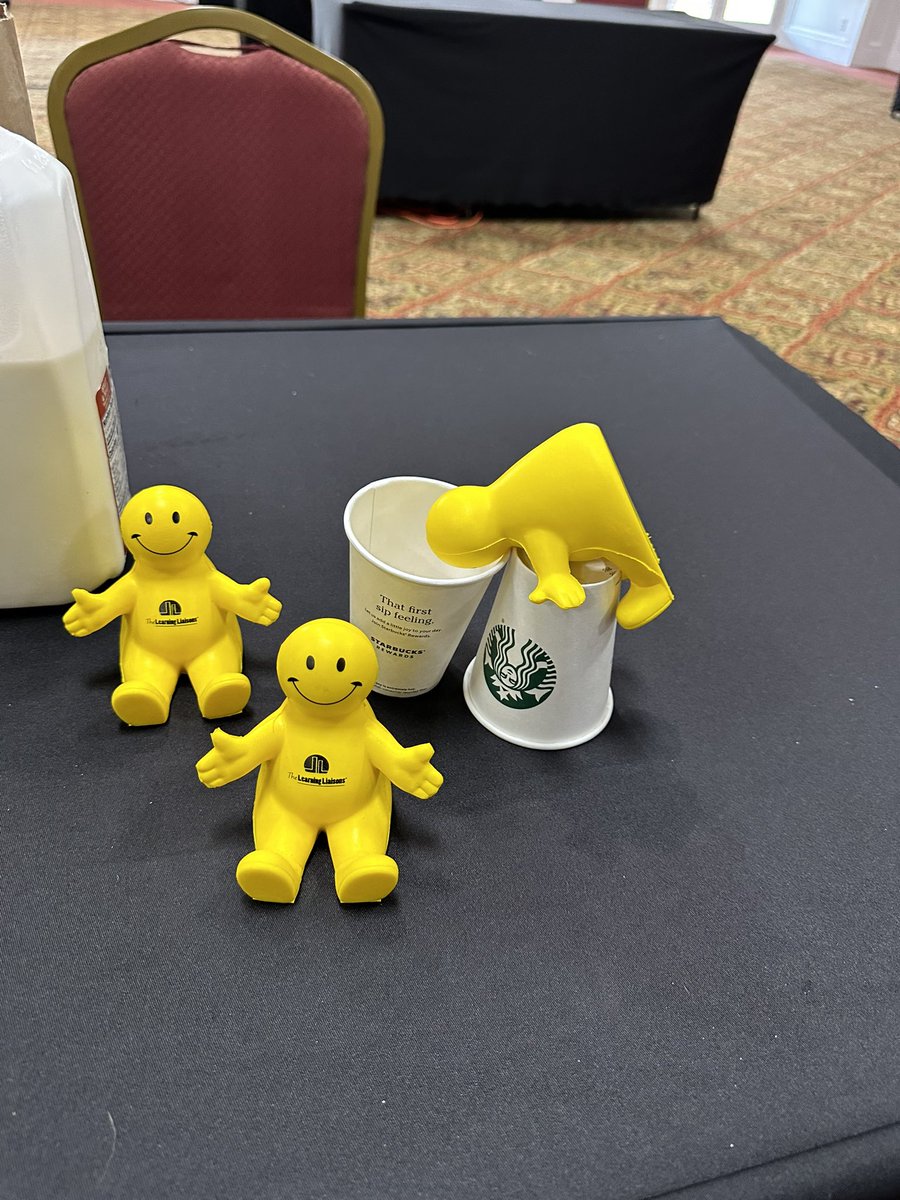 Little Yellow Guy tweet media