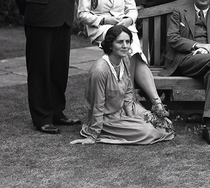 Rothamsted's tweet photo. #AdaLovelaceDay is a celebration of women in STEM.

Have you heard of these notable Rothamsted scientists?

👩‍🔬Dr Mary Dilys Glynne - pioneering plant pathologist. Her work on crop diseases significantly contributed to improved crop yields during WW2.

@FindingAda 
1/3 https://t.co/OyAqANzP0A