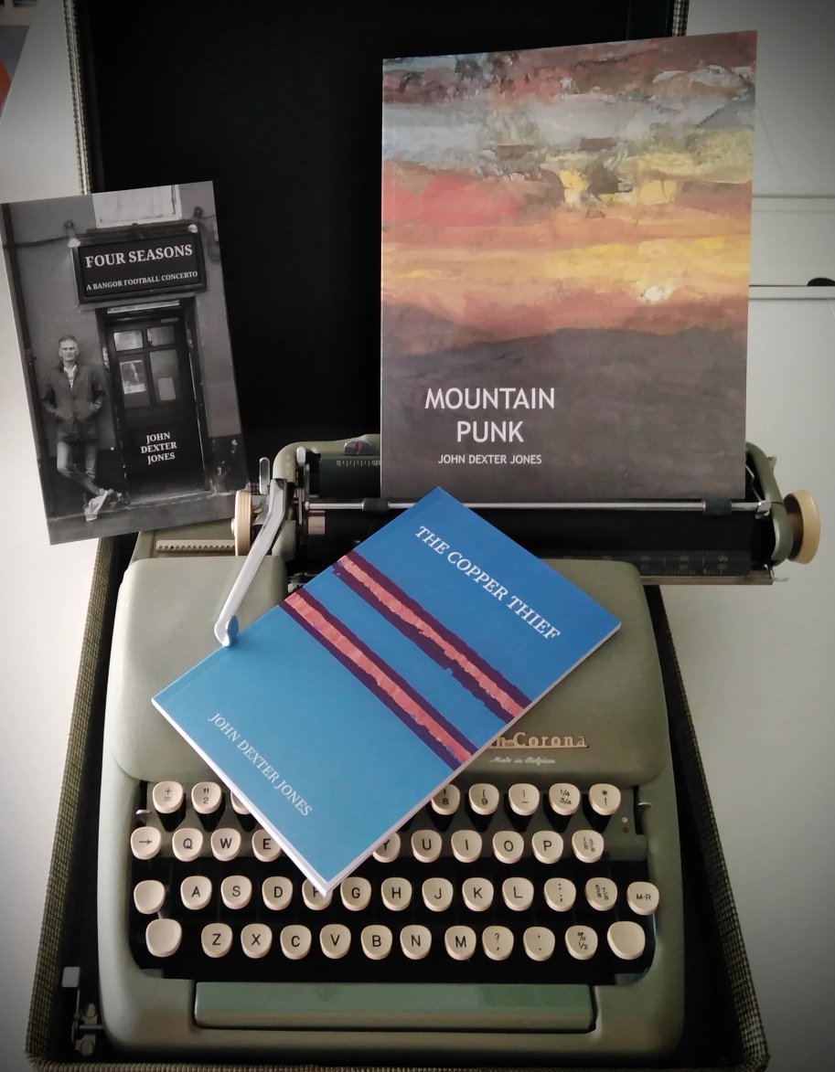 SoundMarketing_'s tweet photo. Word Up  - Now thats what I call an endorsement for JDJ's Mountain Punk book...

Read about it here: https://t.co/rlUsFjdefU

Find out more at https://t.co/3bhRYWFW0q

#blog #marketingagency #authors #copywriting #pragency #agencylife @johndexterjones https://t.co/zqX0ZT4k60
