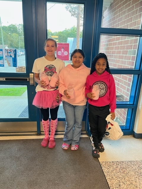 CuCPS's tweet photo. It is PINK OUT Day at CMS! Yes, they have the spirit...#WeAreCuCPS https://t.co/qq4pLfXOpT