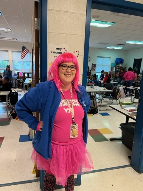 CuCPS's tweet photo. It is PINK OUT Day at CMS! Yes, they have the spirit...#WeAreCuCPS https://t.co/qq4pLfXOpT
