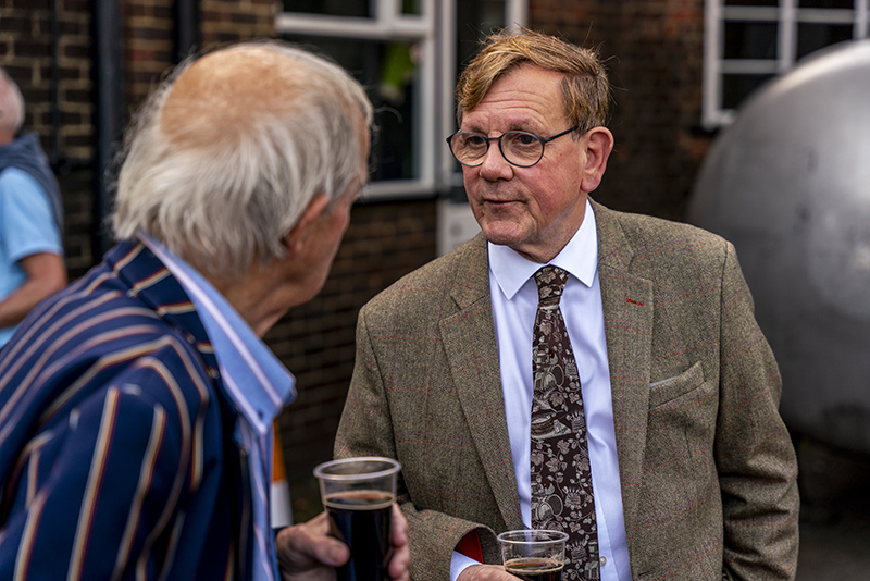 Grant1Photo's tweet photo. Here's some of my pics from the annual 'Dancing in the Old' in #lewes #morrisdancing. @HarveysBrewery @LongManMorris @BrightonMorris @pixelsonapage @KnotsofMay https://t.co/dxuUFWULrd