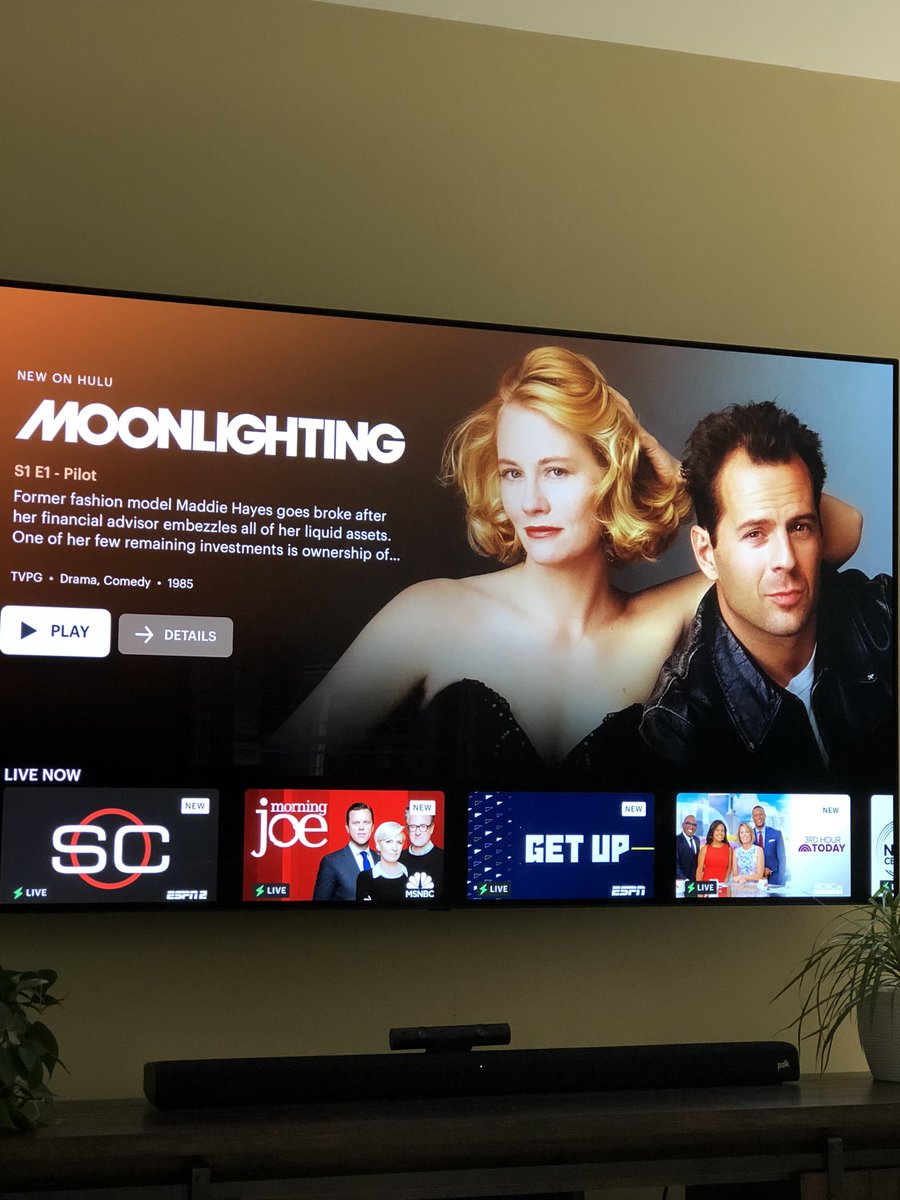 BruceWillisBook's tweet photo. You’re damn right I pressed play. 

@BruceWillisBook #Moonlighting @GlennGCaron #BruceWillis https://t.co/yQ8a4xRHJy