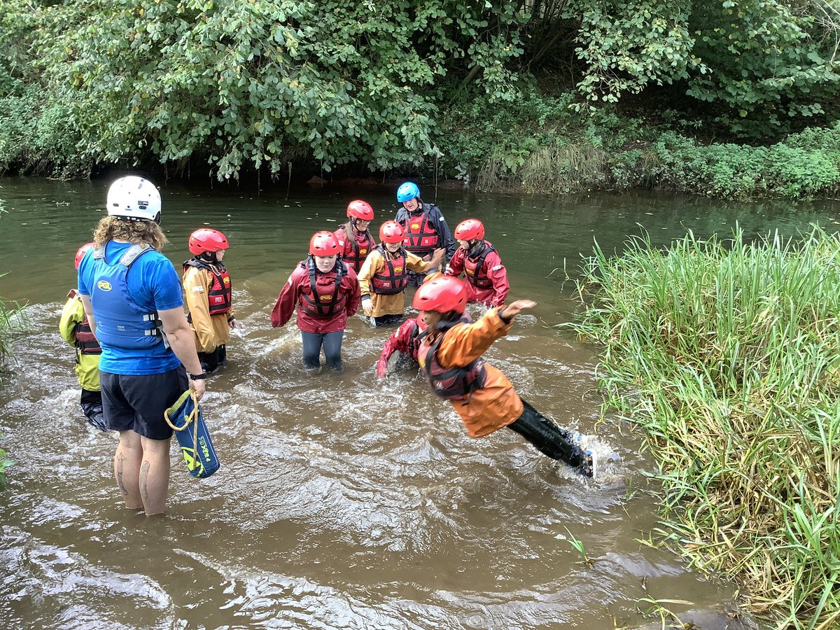 teresaoflisieux's tweet image. PGL @year6_stol #GROUP5 CANOEING 👏👏🚣🚣😁😁🙌🏾🙌🏾🕷️🕷️🕷️🚣🏾‍♀️