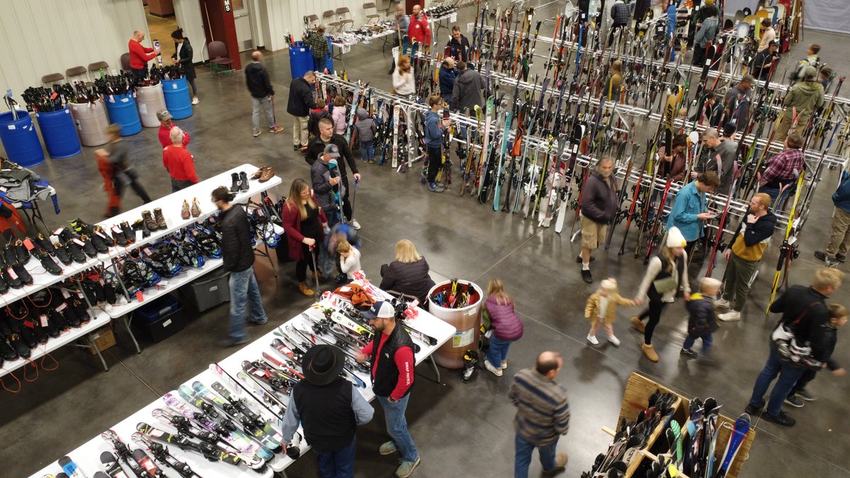 skithebeav's tweet photo. The Original Beaver Mtn Ski Swap
Nov 9, 10 &amp; 11
Cache County Fair Grounds Event Center
Presented by: The Beaver Mtn Ski Patrol

#communityevent #localsHELPINGlocals #BeaverMtnSkiPatrol #BMSP #LOCALevent #beavermountain #skipatrol #SkiSwap #prayforsnow https://t.co/dXm2YDDMCH