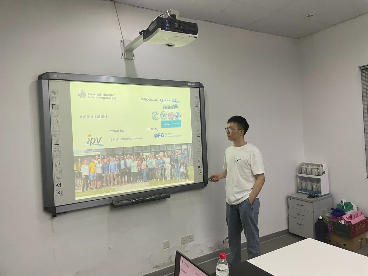 Weezuo's tweet photo. A nice day in Zhejiang University. https://t.co/xCJDzw6e6o