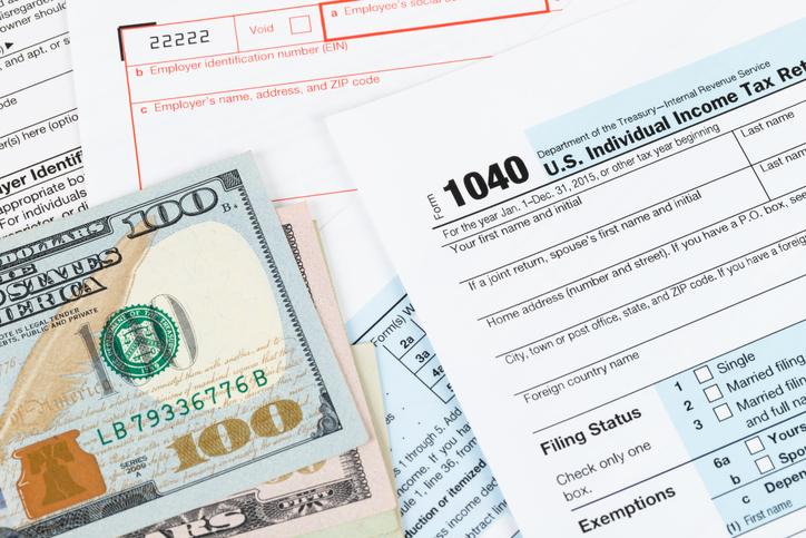 HeatherLocus's tweet photo. If you want to claim Head of Household on your #taxes next year, there are 3 requirements: be unmarried on the last day of the year, pay for more than half home upkeep for the entire year AND reside w/ dependent(s) more than half the year. #thenextchapter https://t.co/isJK1Nxufn