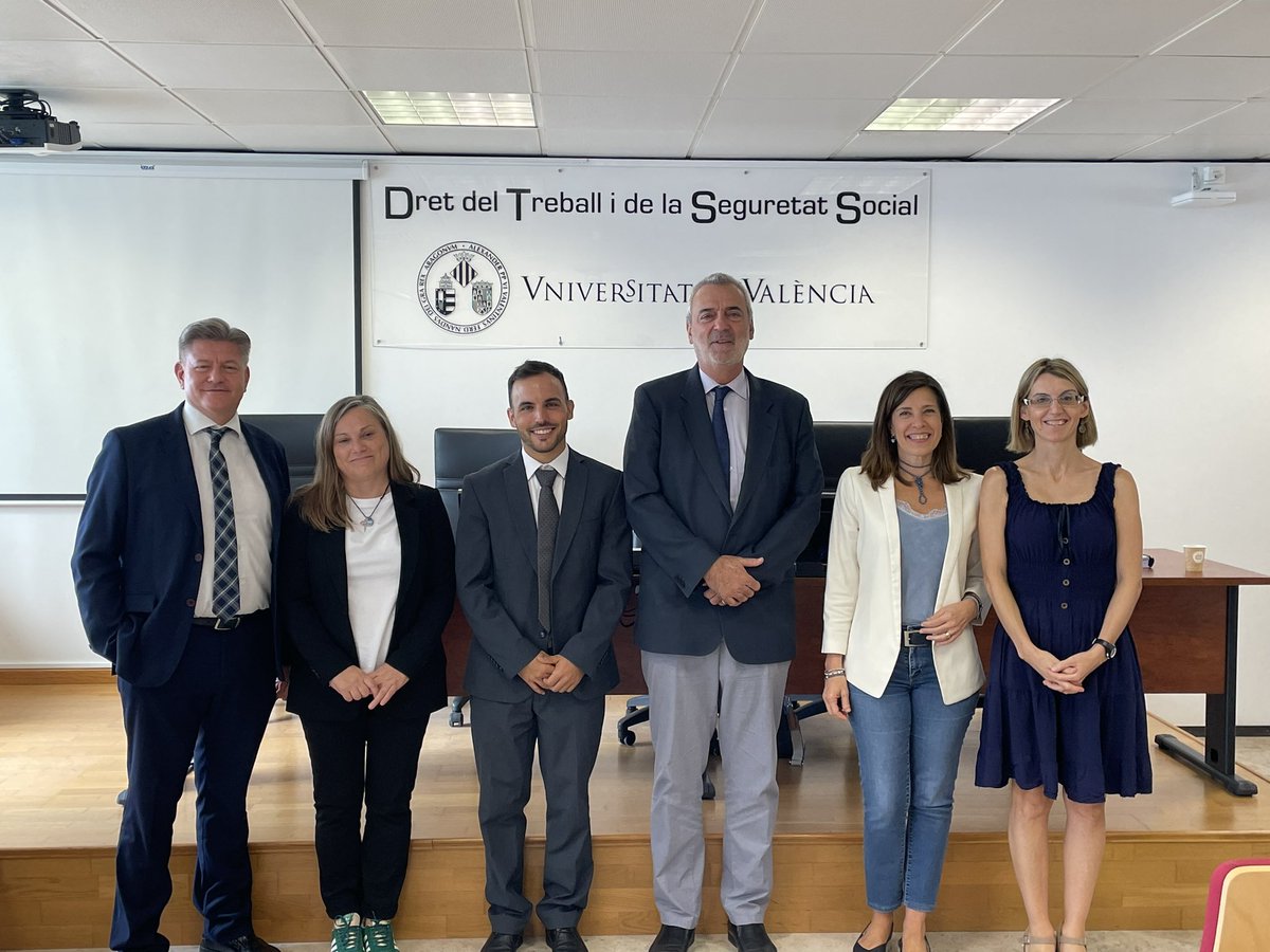 Celebramos otra promoción de un miembro de nuestro departamento: el prof. Rafael Moll Noguera promociona a Personal Permanente Laboral.

El tribunal ha estado compuesto por las y los prof. <a href="/egtestal/">egtestal</a> <a href="/rafamarimon1/">Rafael Marimón Durá</a> <a href="/CarolinaBlasco6/">Carolina Blasco</a>, Rosario Serra y José M. Goerlich 

Enhorabuena!