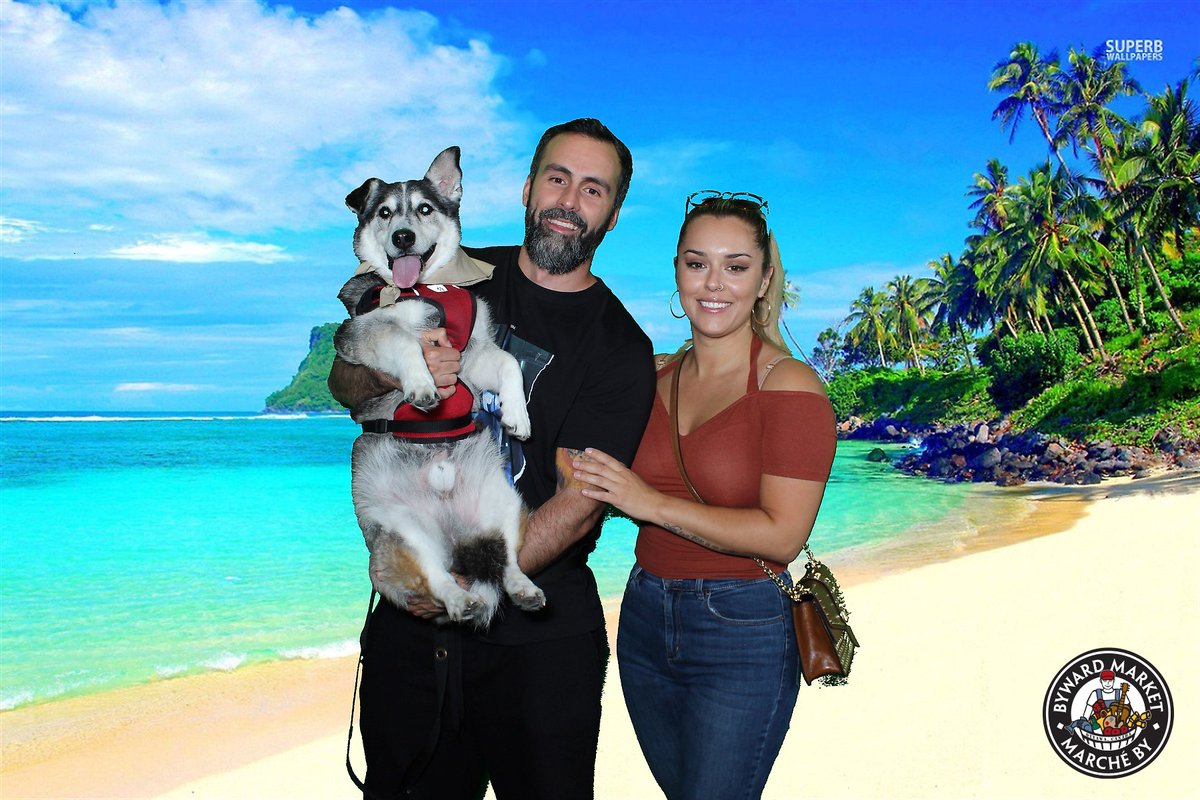 LWLOttawa's tweet photo. The #BYWARDBARKET was a huge success with over 600 dogs and their hoomans flooding the @ByWardMarketBIA on a sunny Sunday!! Thanks to DJ SPANKY for this Photo Booth with @pub101_ottawa 
#local #dogevent @Ottawa_Tourism #sheshopslocal.ca https://t.co/U2xKMaabOW