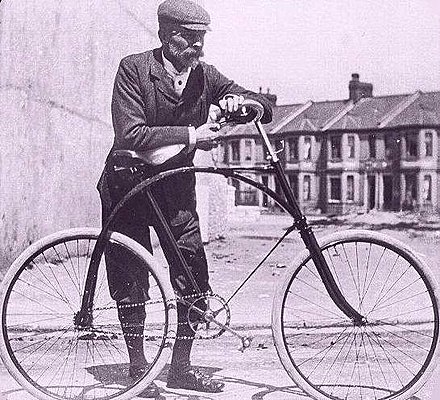 black_rolemodel's tweet photo. Isaac R. Johnson, inventor, patented the bicycle frame on this date in 1899.

https://t.co/pJLE7hDAP1

#blackrolemodels #blackgirlmagic #blackmen https://t.co/x2hthwFn0s