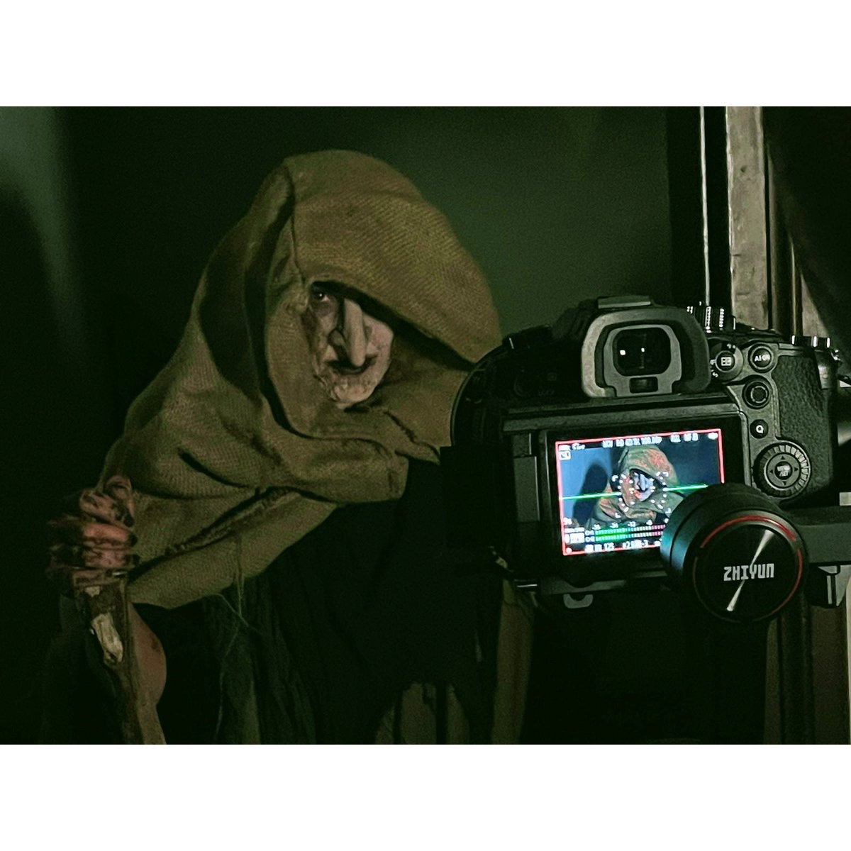 Somos… pues lo que tú quieras que seamos. Jóvenes y dinámicos, clásicos y serios,#desenfadados, #románticos,#retros,#minimalistas,#oscuros y #luminosos…¿Qué rollo quieres darle a tus #grabaciones?Pues eso, tu rollo es nuestro rollo#videocomercial #videocorporativ #videobranding