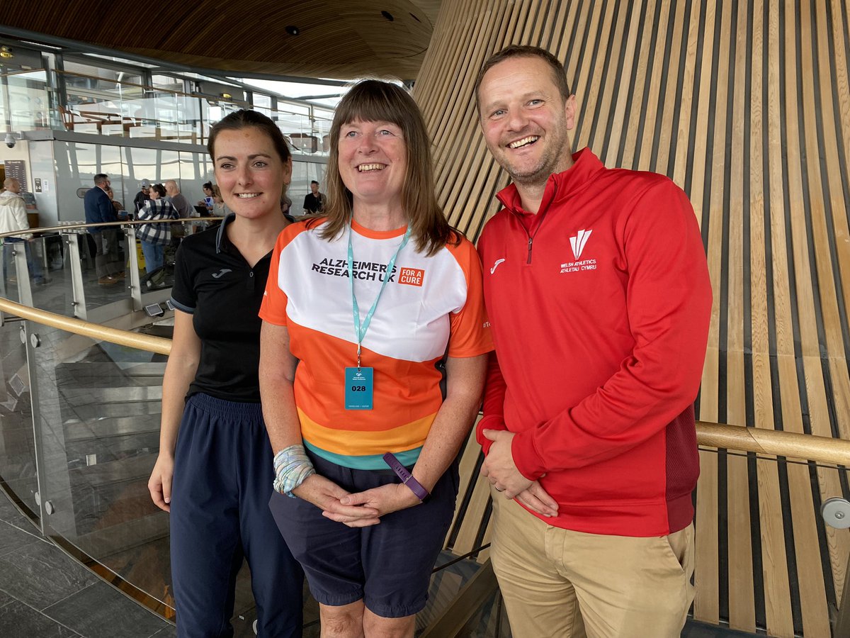 parkrunCymru's tweet photo. Gweithio tuag at Gymru hapusach ac iachach ar #DdiwrnodIechydMeddwl wrth i ni chroesawi @Eluned_Morgan @Jeremy_Miles @JGriffithsLab  @CMOCymru @Fiona_Kinghorn @AlzResearchUK @jessnzwls @jwiliams1500 @Thepennyrollson @cancer5kYourWay i'n digwyddiad yn y Senedd https://t.co/4FFKUafvi1