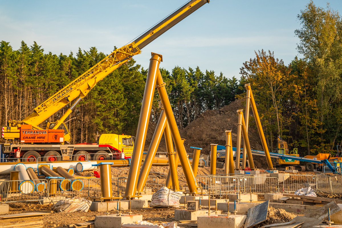 QUICK progress on the HYPERIA construction site at <a href="/THORPEPARK/">Thorpe Park Official</a> , with track now being delivered to the site! 🏗️🪽
