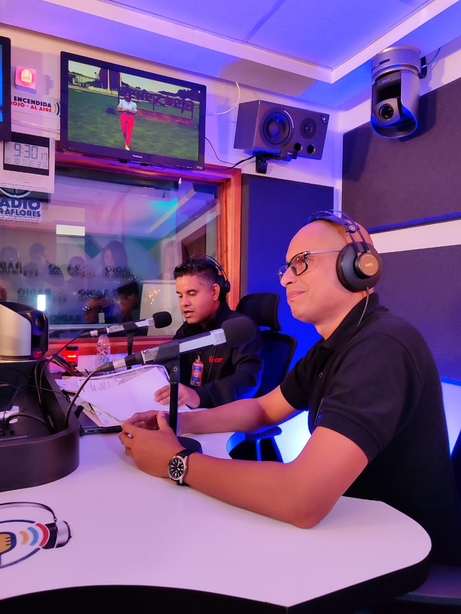 #EnFotos 📷 Así transcurre la programación especial aniversario de Radio Miraflores #LaVozDeLaVerdad 

#JuventudPatriótica 
#7AñosRadioMiraflores #10Oct