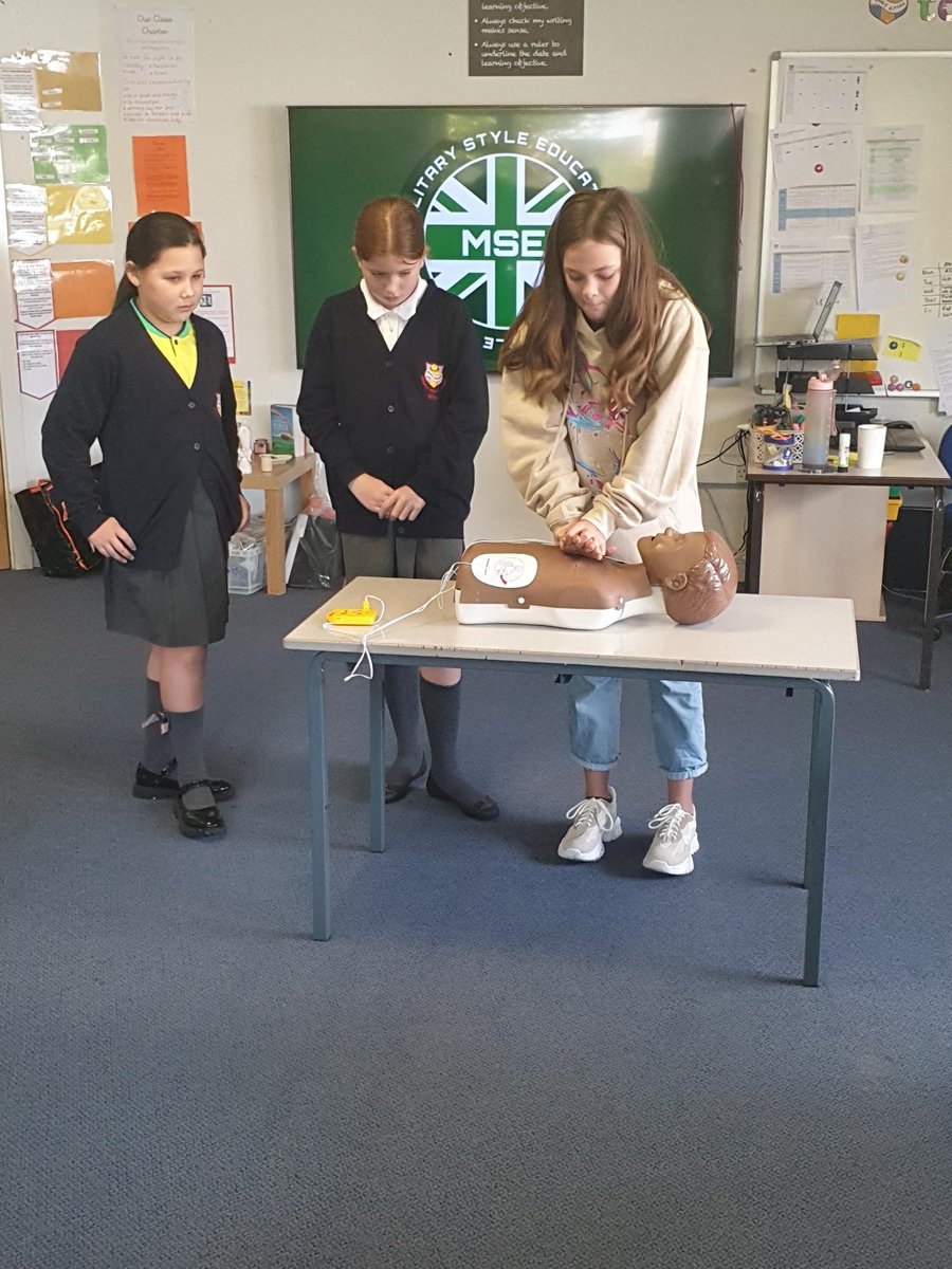 MerPolWirral's tweet photo. Day 2 #MiniPathfinders Project at Holy Cross Primary School.
Officers were joined by #MSE who taught the pupils first aid.
The illegal money lending team educated pupils on the dangers lending money.
#TeamBeb held cyber sessions about how to stay safe online.
#Prevention https://t.co/yXojVubRCr