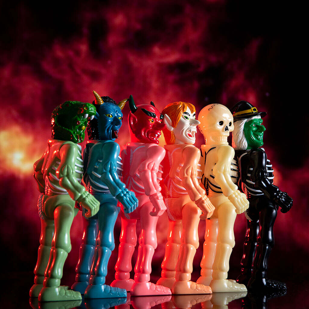 skullmarktoy's tweet photo. It’s Halloween time~ 🎃
Get a complete set of Skullworld Warriors for a special Halloween discount!

SKULLWORLD WARRIORS Sofubi Series💀
Based on a He-man Knockoff toy series "Underworld Warriors" in the mid-80s.

Available at @ToyunderGroundS
https://t.co/yjVL3ZTW0O https://t.co/HrFTPajypD
