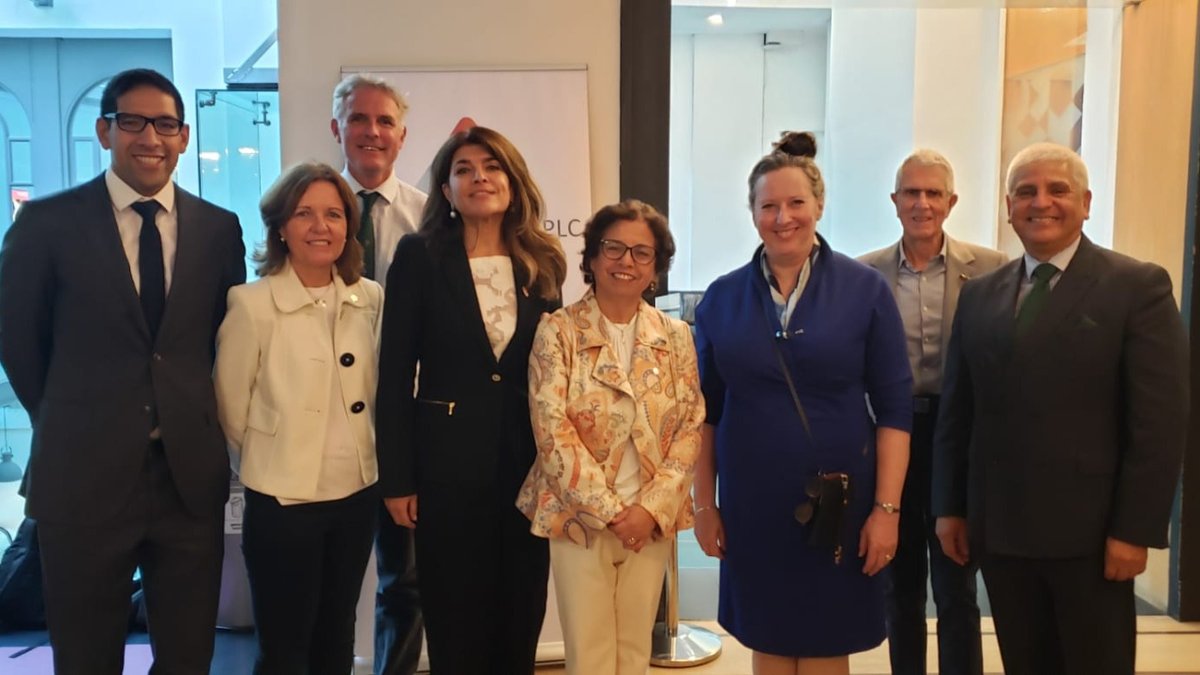 En nueva jornada #LMEWeek 2023, ministra Aurora Williams encabeza Mining Conference de la sociedad <a href="/anglochilean/">AngloChilean Society</a> donde expone ejes del @gobiernodechile en materia de minerales estratégicos, inversión e innovación para abordar desafíos de la minería en marco del cambio climático.